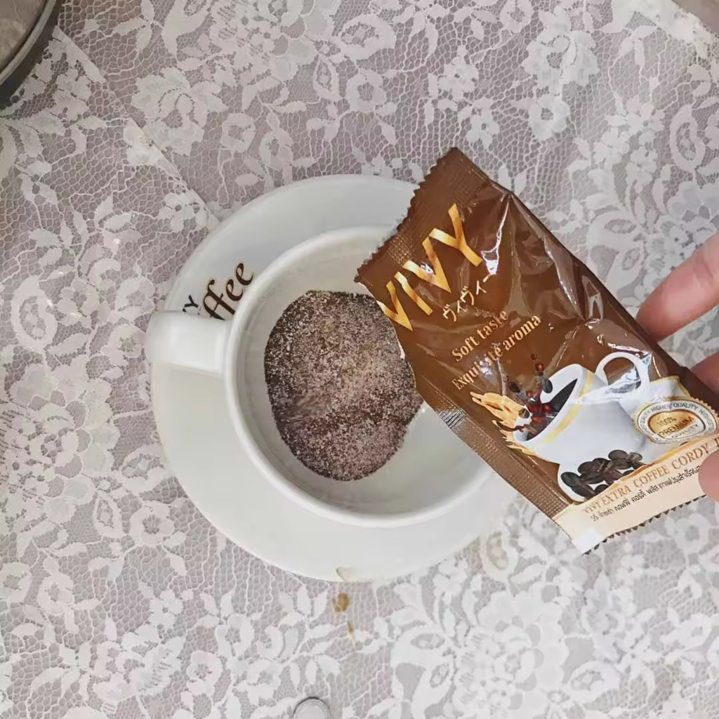 Keetra Coffee VIVI Extra Coffee Plus 1 carton = 50 boxes (1 box = 10 Sachets , 1 Sachet = 20g.)